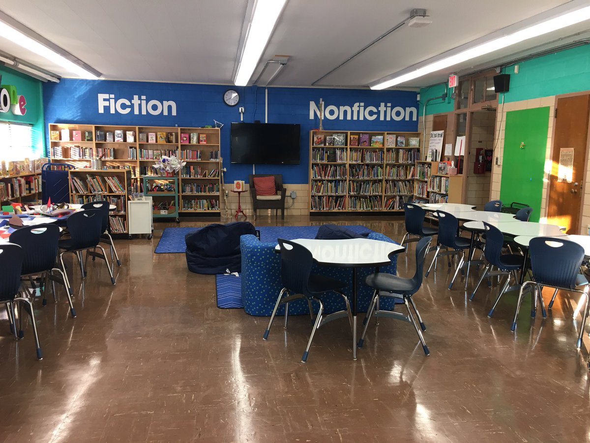 MrsHendReads's tweet image. Don&apos;t mind me. I&apos;m just rearranging the library BECAUSE I CAN. 😎 #puzzletables #DotDay #skelibrary #flexseating