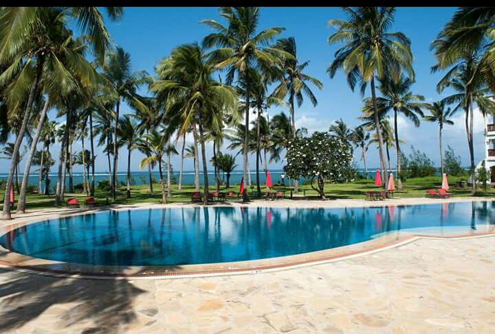 Makenavone's tweet photo. For the best holidays @PrideInnParadis offers an exclusive holiday package with ambience 

 #Paradise542 https://t.co/0KpRgkzDqg