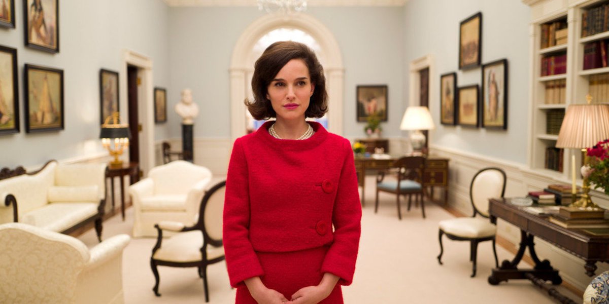 HuffPost's tweet photo. Natalie Portman is astonishing as a grieving Jackie Kennedy in the new biopic "Jackie" https://t.co/p7MR9GLphp https://t.co/Wj7WAiRN4e