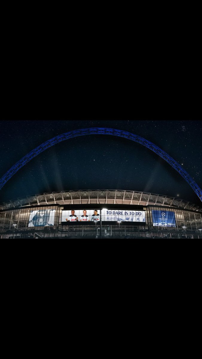 ANDYCUS1's tweet photo. #SpursAtWembley #COYS 
Not long now.........tick tock!! 
@SpursOfficial with @cusworth91 https://t.co/56VKJtklJe
