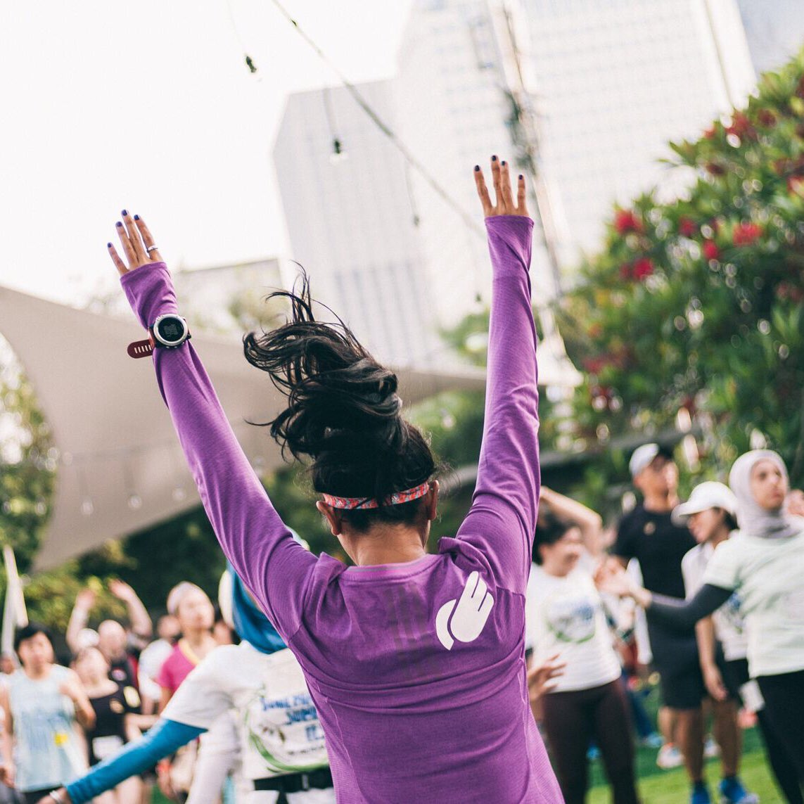 LadyRushers's tweet photo. Warm ups and cooling down is a important thing for a runner. Simple thing matters, girls! 😉 https://t.co/QTqnTQfzsq
