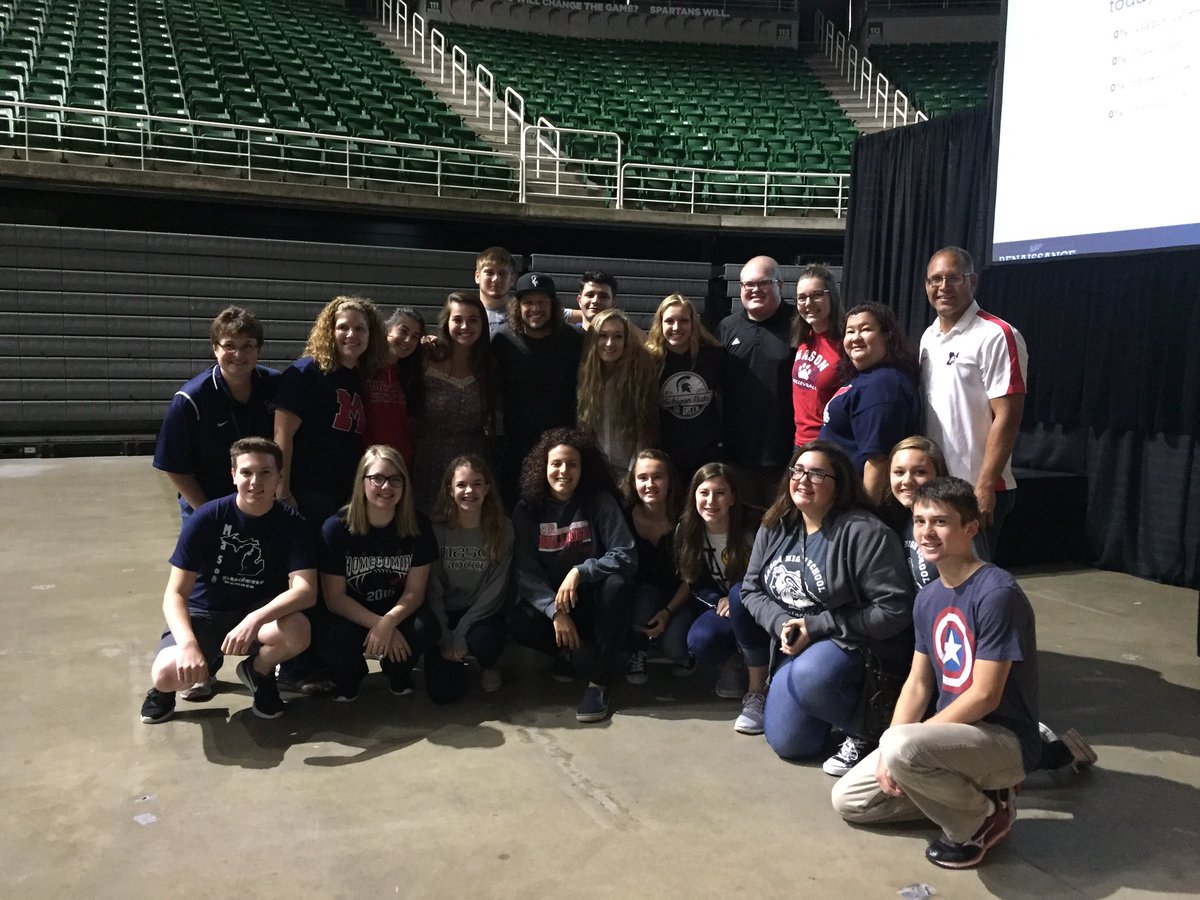 YearbookMason's tweet photo. Mason takes on Renaissance with @mikesmithlive!! #ForWhatIStand https://t.co/ilYxOrm4Nc