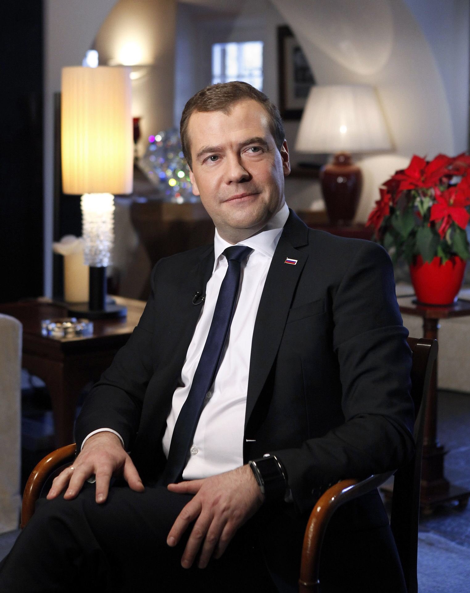 Медведев Дмитрий Анатольевич (с мая 2012 г.)