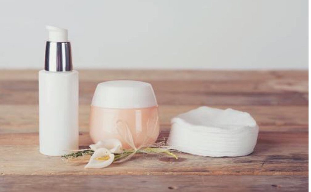 pleine_de_grace's tweet photo. Démaquillage : quel type de produit est fait pour ma peau? https://t.co/iSt8owx1OE https://t.co/Xqh2fIWkx8