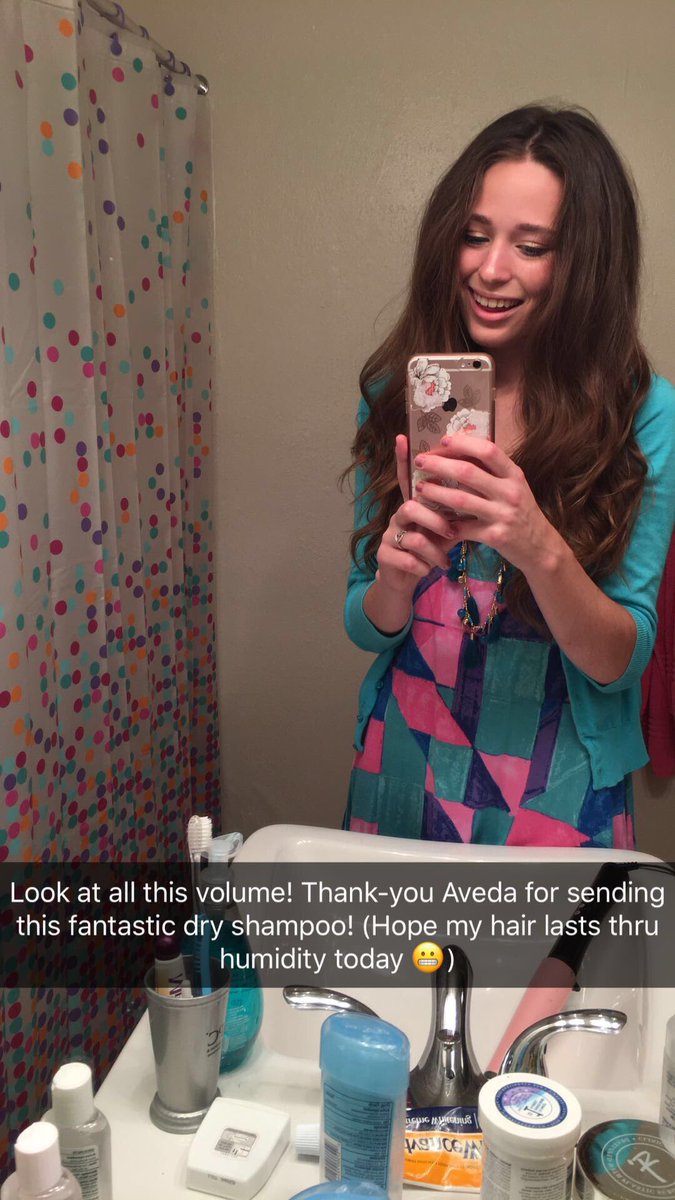 miss_alk's tweet photo. So far I'm loving this dry shampoo that @aveda sent me!! What a fun surprise to receive! 🙆🏻 #volumefordays https://t.co/cekao0SbNO