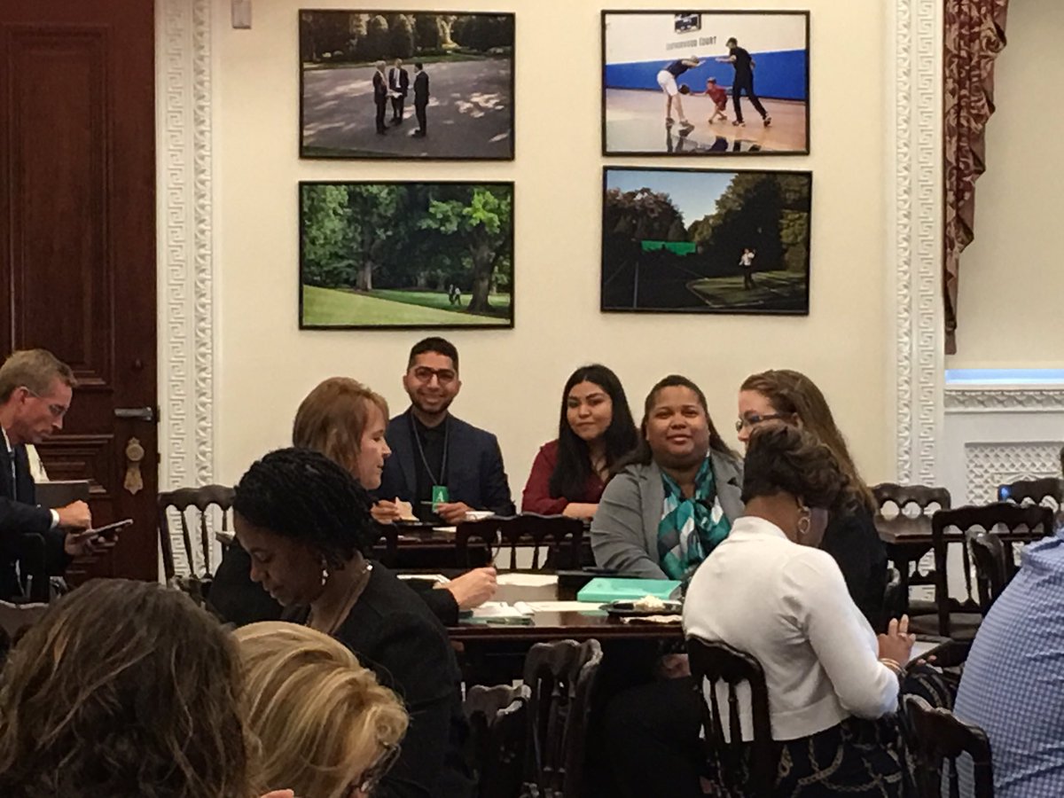 ArtLopez_CS's tweet photo. Getting ready to present @ White House! #CSforAll #APCSPfirstweek #suhilives @SweetwaterSuper @Sweetwater_Curr https://t.co/AcZz0ZaCPV