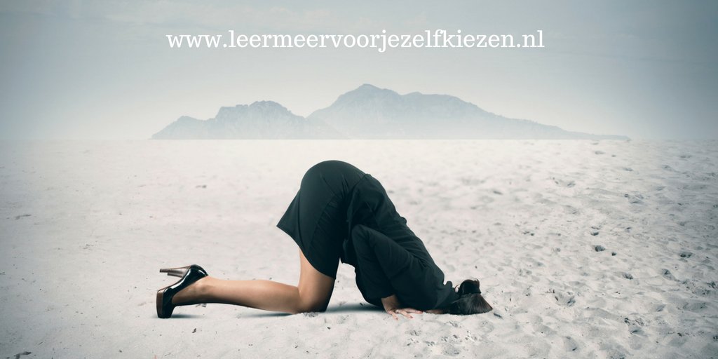 Blijf jij jouw kop in het zand steken of ga jij nou écht voor jezelf kiezen? bit.ly/2cDiAe3 #online #vrouw