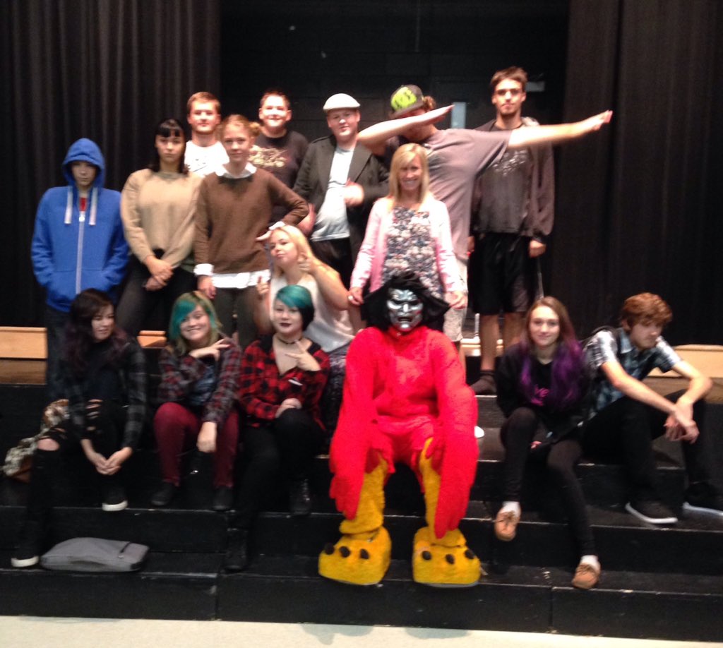 Kedhar72's tweet photo. #officalCWDHS Mrs Ritters 1st period class best start to the semester https://t.co/ITsvbZwq4m