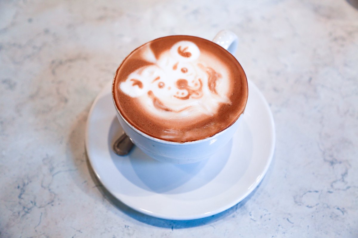 Crema_Gourmet's tweet photo. Beary delicious - #LatteArt #CremaGourmet #CoffeeTime https://t.co/3sSmc1qTsk
