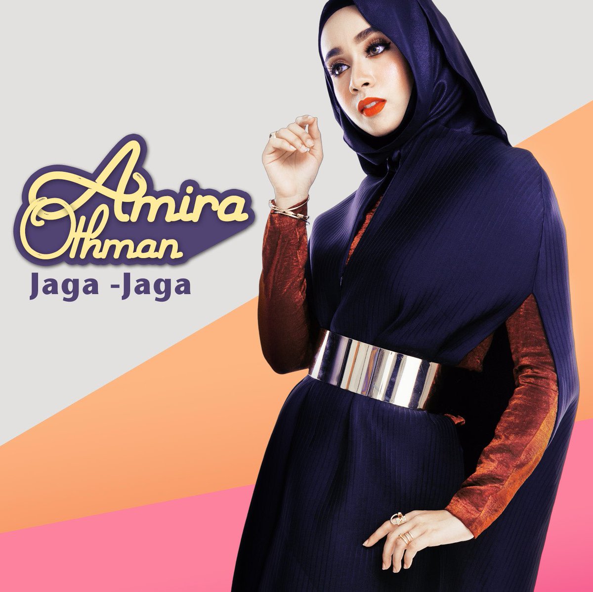 17ElevenMusic's tweet photo. Korang dah dengar single ke-3 @amiraaothman_ #JagaJaga OST #abangbombailoveyou ke belum? 🌹🌹🌹 https://t.co/5WdhqOPiof