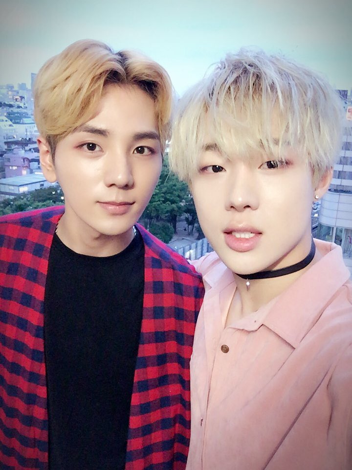 JSTAR_ZION's tweet photo. [#지온] 오늘은 시부야 타워레코드에서 처음 인스토어를 했습니다 많은 응원 감사합니다❤️ 앞으로도 잘 부탁드려요! #ZION #칸 #겸 https://t.co/HvqbLPZVrT