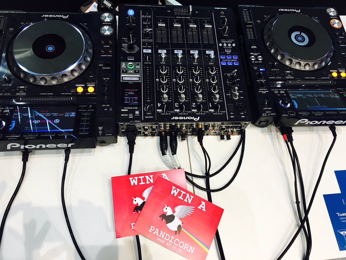 IndexExchange's tweet image. #pandacorn giveaway AND DJ @casalej at IX Toast to Transparency?? Come join us!!#dmexco2016 Hall 8 Aisle A Booth #51