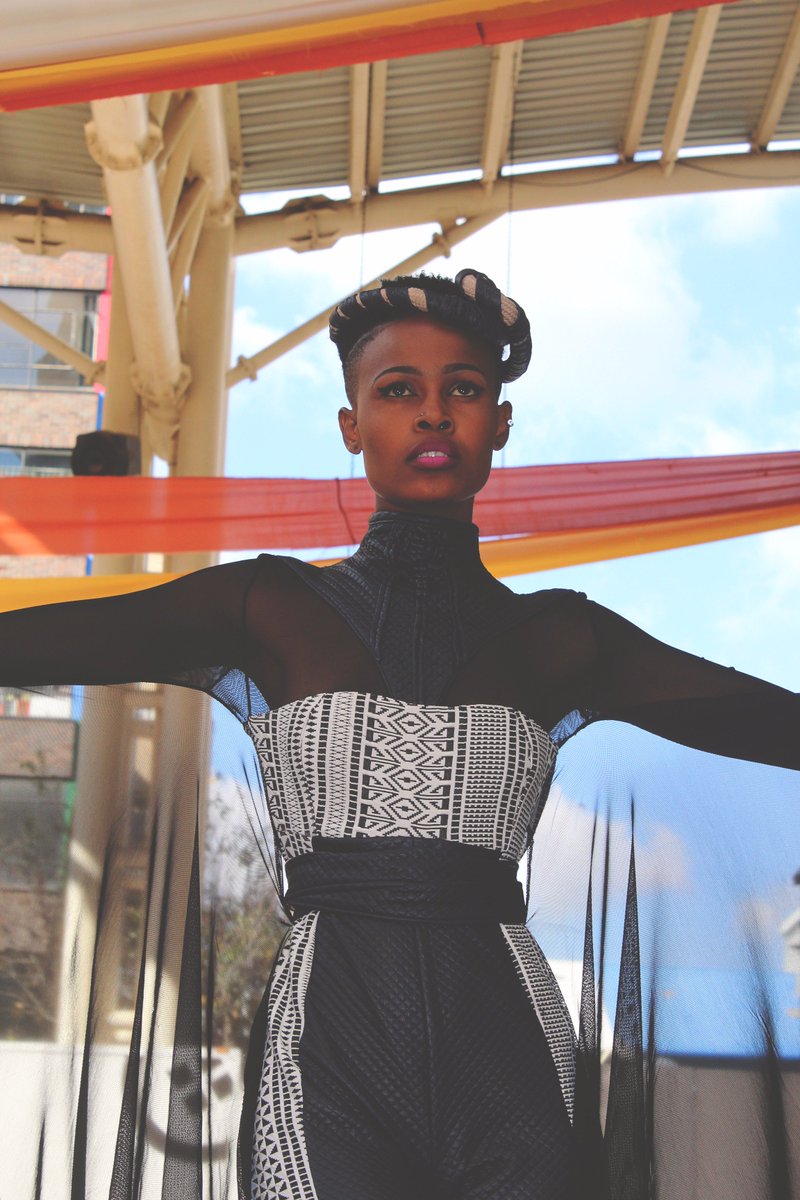 FashionKapitol's tweet photo. #FDFW #SoH
Blow a kiss towards her direction and let her know that she's your #WCW 😌 😍 😘
Images from #FDFW - #AEF https://t.co/iysesx5uaY