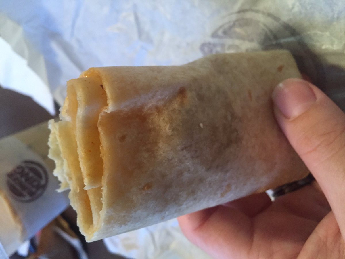 THBear94's tweet photo. .@BurgerKing asked for one bfast burrito and received one-half of one? Weird af. (1/2) https://t.co/taf3XexHdc