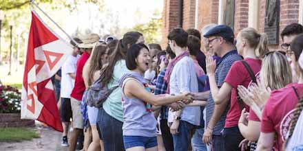 KnoxCollege1837's tweet image. Did you miss #Pumphandle? No problem, you can still join Virtual Pumphandle! Check it out: facebook.com/events/1862085…