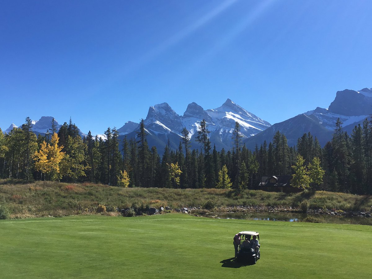 SandhurstLeader's tweet photo. A great cause and a great day with @calgarydropin in @TourismCanmore #kindnessopen https://t.co/R7zXRRm1uK