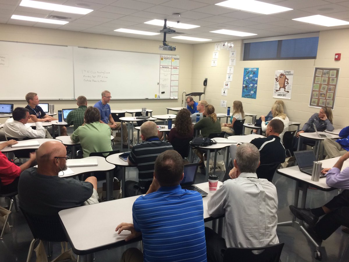 Mikki_Brooks17's tweet image. Coaches Roundtable: Supporting our Bearcat Activities Family #KHSedcamp #kpslearning #BearcatNation