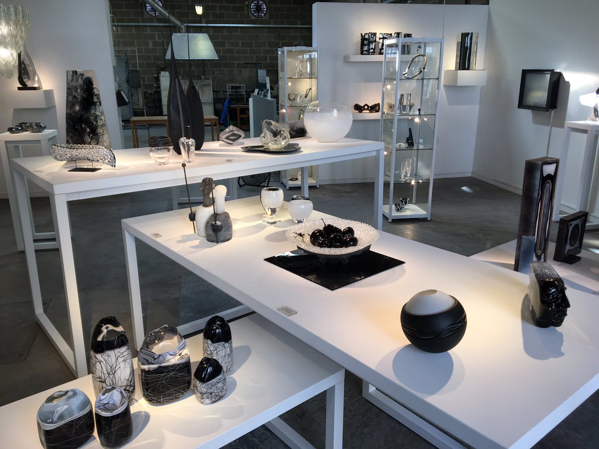 LDNglassblowing's tweet photo. Some more pics from #BTWABA #glass #craft #London #bermondseystreetfestival https://t.co/A5hS5mZuvm