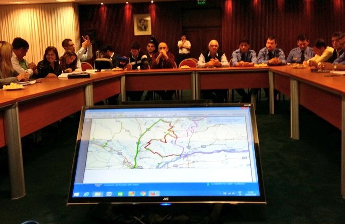 ChacoSalud's tweet photo. #Salud diagramó operativo con ambulancias, helicóptero, avión y camión sanitario para brindar atención en #PreDakar https://t.co/di5U9hutDd