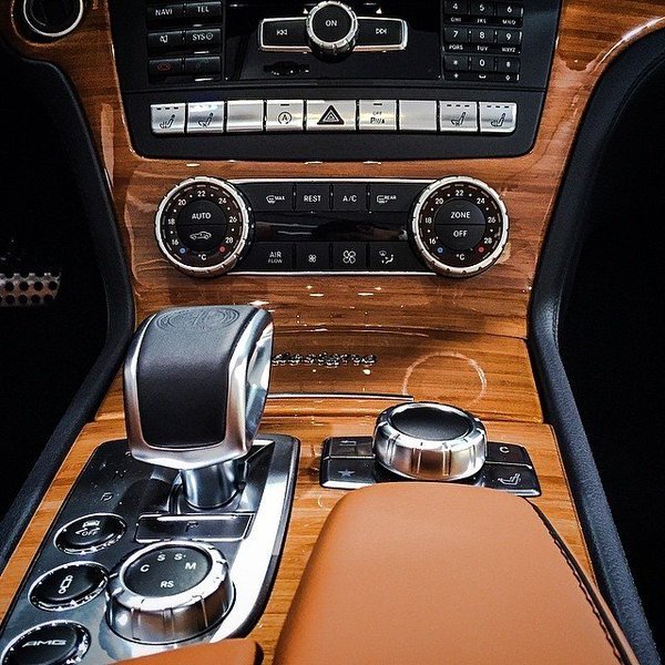 MercedesBenzUSA's tweet image. Hands-on experience is the best teacher (via @Attasss)