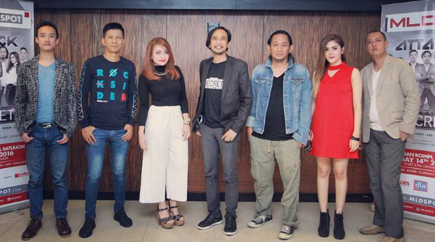 Tak lagi sendiri, kini <a href="/piyu_logy/">P I Y U</a> membentuk band The Secret dengan menggaet Makki &amp; Rowman 'Ungu'. #IRadioInfo