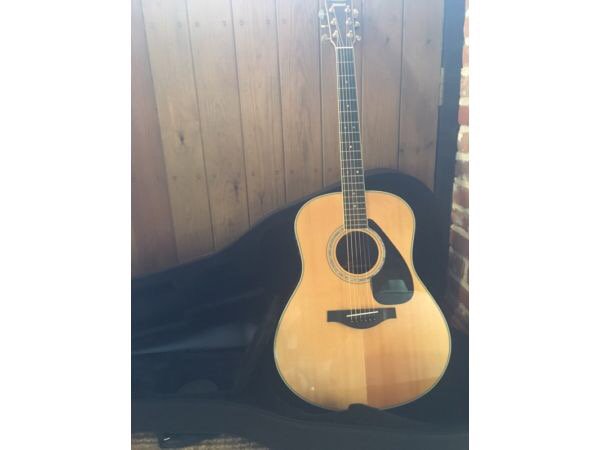 addisonsuncle's tweet image. Sad times; anyone like an @addisonsuncle guitar? Yamaha LLX16 Electro Acoustic Guitar £400 gumtree.com/p/for-sale/yam…