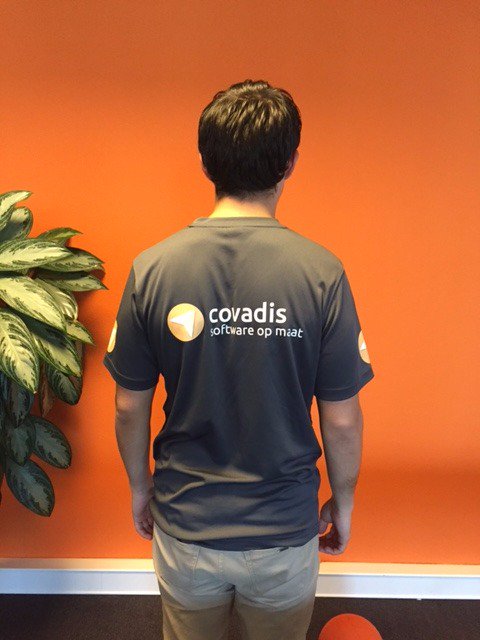 CovadisBV's tweet photo. @arnepoelhuis bedankt voor de goede service. De shirts zitten als gegoten! https://t.co/EsZqCIVZUh