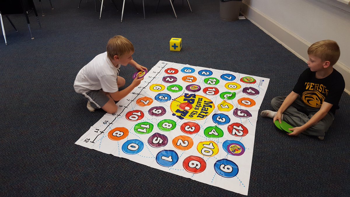 RLSD_Beavers's tweet photo. Third graders at @HaleRoadSchool practicing facts in a fun way! https://t.co/e41G3Ows3m