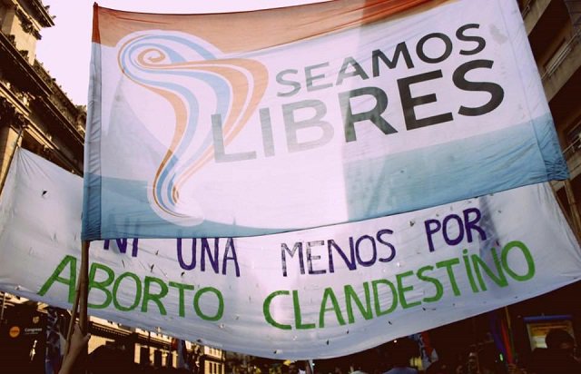 EvitaCABA's tweet photo. Despenalización y legalización del aborto es demanda de salud pública, justicia soc y DDHH: https://t.co/NkcqZhV4uH https://t.co/8wJpFMUsFs