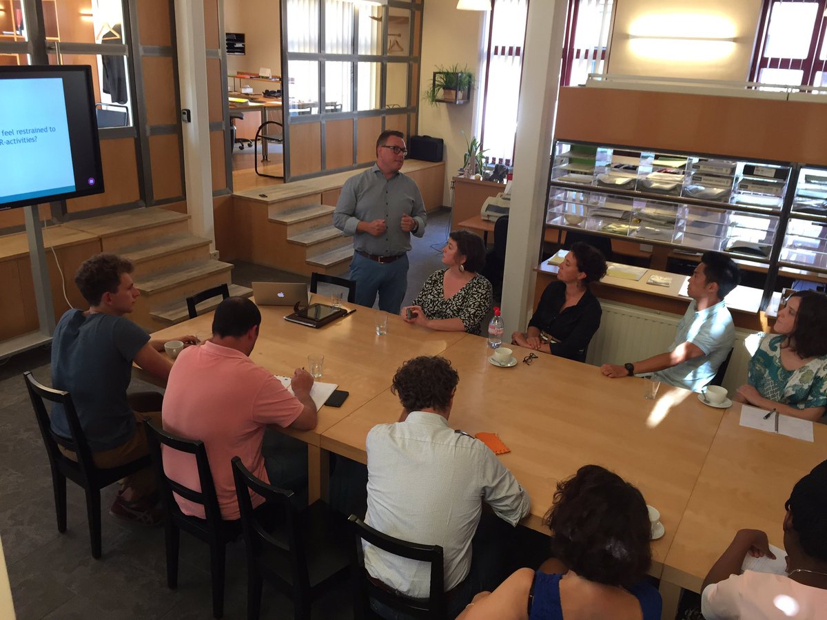 CSR summer school moves on! @magelaan gettpping 1 case <a href="/VOKA_OVL/">Voka Oost-Vlaanderen</a> <a href="/odisee/">. . .</a> <a href="/asso_kuleuven/">Associatie KU Leuven</a>