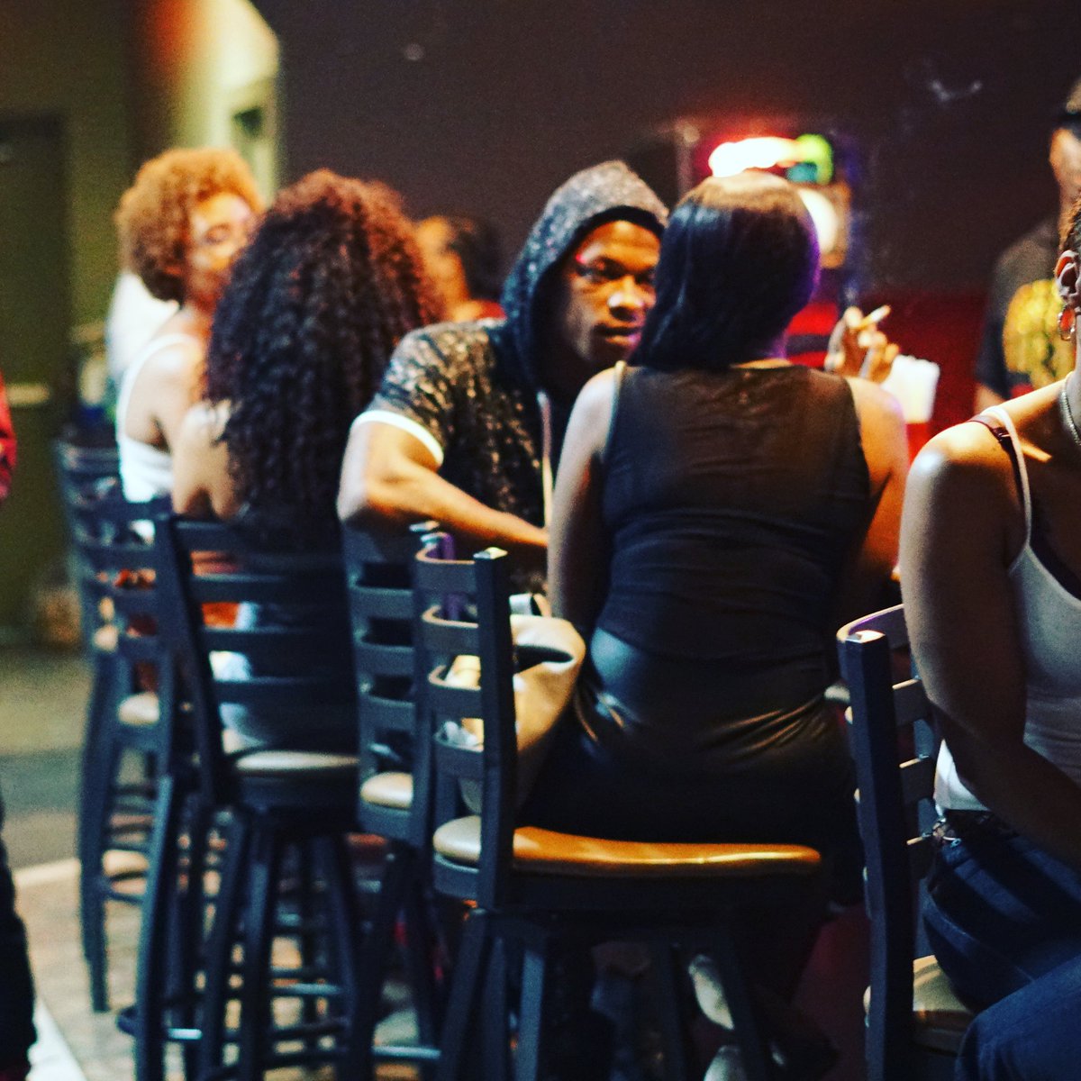 CT636MUSIC's tweet photo. Patrons at the bar #heavyhitterz #hustle&mixshowseriespt2 now booking!
#chuckscorner
#supportisreal https://t.co/KMt0GT0elk