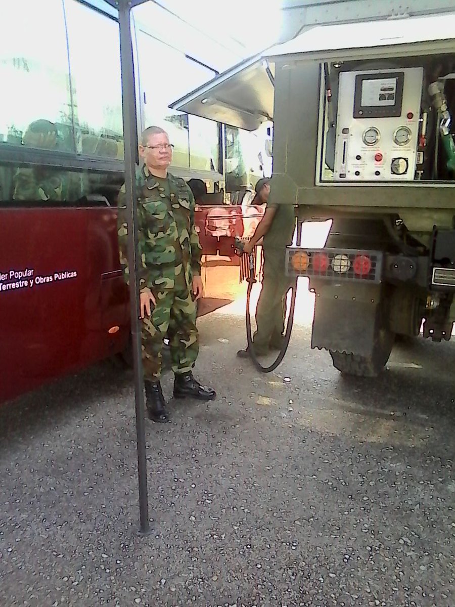 Vehículos logísticos del Ejército Bolivariano CsUh1TeW8AASFSn