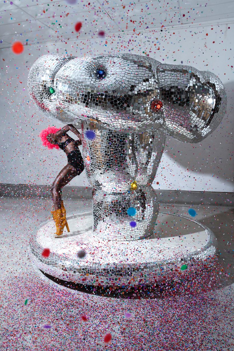 IT'S NOW POSSIBLE TO MAKE A RESERVATION FOR THE DINNER BY <a href="/SergioHerman/">Sergio Herman</a> <a href="/MaartenBaas/">Maarten Baas</a>! goo.gl/fvpJ5B