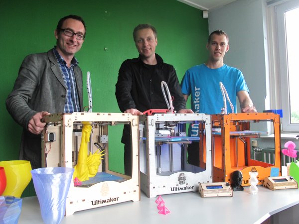 AnjavanWest's tweet photo. European Investment Bank pumps €15 million into 3D printer company Ultimaker
https://t.co/n0uhaaN6UM #3dprinting https://t.co/qz2dSloM86