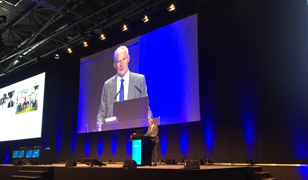 JuleenRZierath's tweet photo. Just handed over the EASD/NOVO Nordisk Foundation Prize for Excellence to Prof Andrew Hattersley #EASD2016 @EASDnews https://t.co/vkevTg0kYY