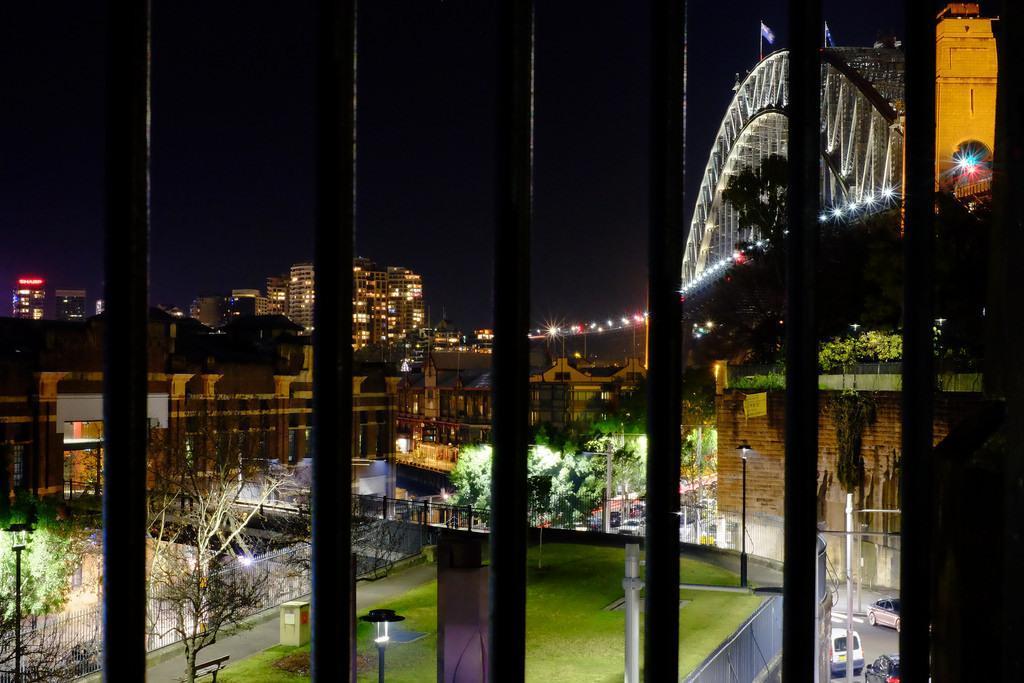 VICEhoroscopes's tweet image. New report recommends an easing of Sydney's controversial lockout laws: bit.ly/2cpDduC