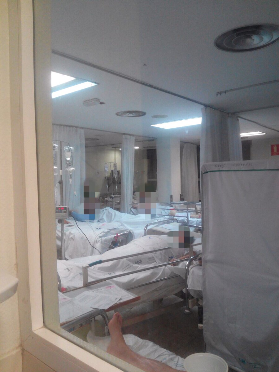 Otra situación puntual? <a href="/jsanchezmartos/">Jesus Sanchez Martos</a> Esta tarde, y cómo no, 1 enfermera y 1 auxiliar #urgenciassaturadas #hulp