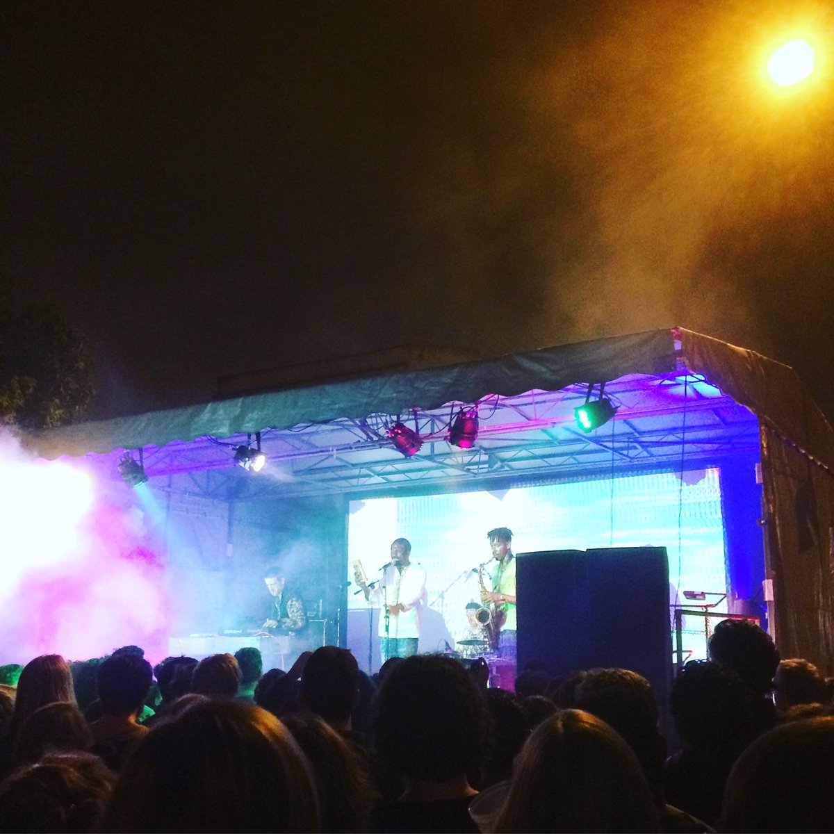 VenusVinyl's tweet photo. @cometcoming absolutely blowing everyone's minds at @chatsworthroad Festival last Sat. Check them out. NOW! Too good https://t.co/CYYzbVeFhd