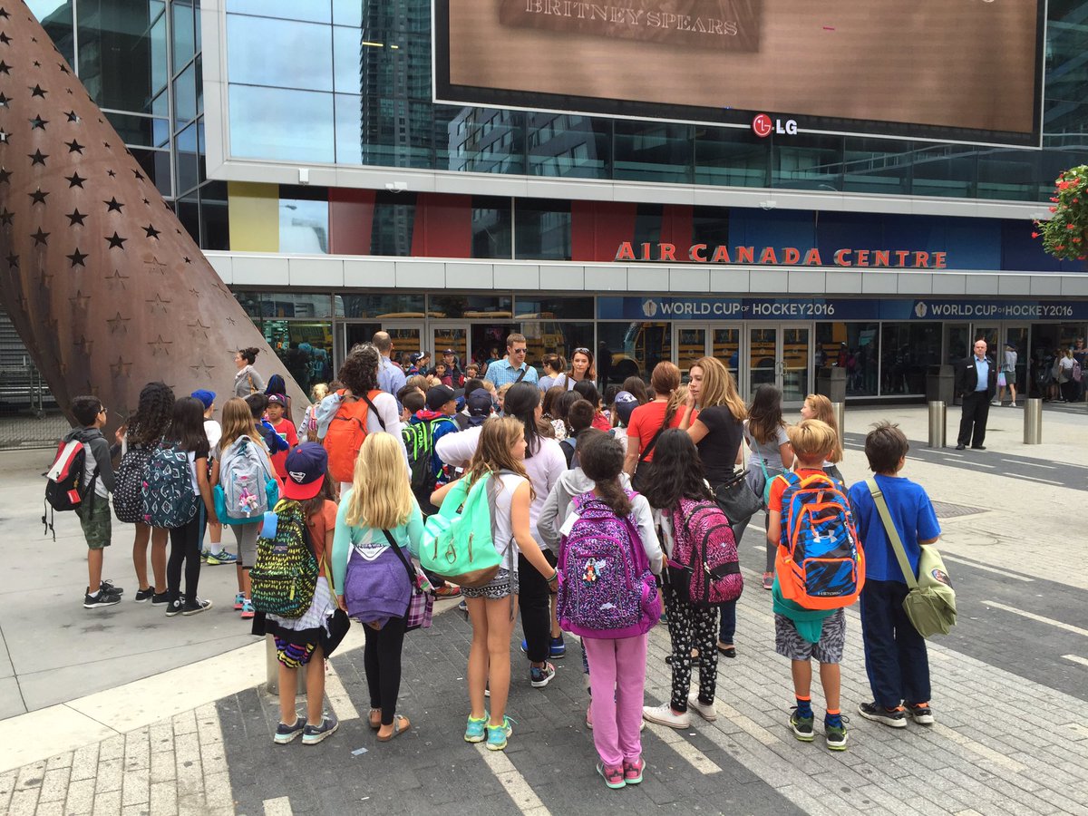 Student Conference #WorldCupOfHockey #FutureGoalsShowcase <a href="/owenpublic/">Ecole Owen PS</a> #Grade5
