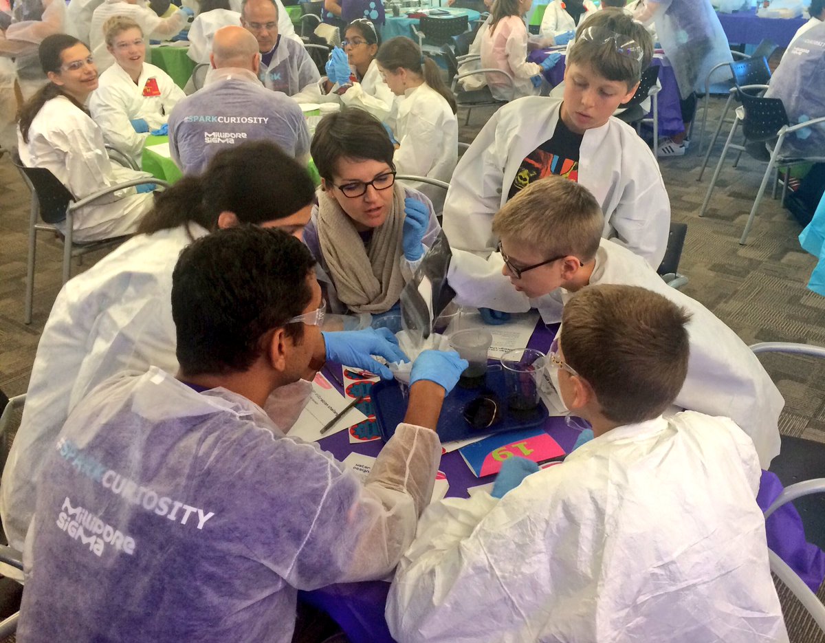 MilliporeSigma's tweet photo. How do you filter dirty water? Employees &amp; students try their hand at designing a filter. #sparkcuriosity https://t.co/luvzdy0Pn8