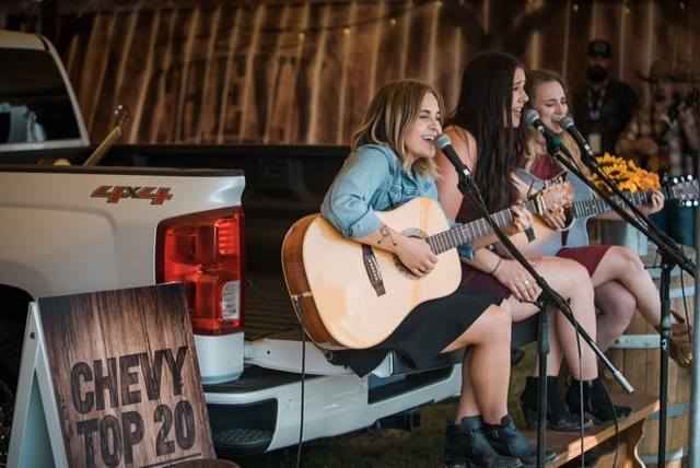 ChevroletCanada's tweet photo. Big congrats to #ChevyTailgate winners Bees and the Barebones who are headed to Nashville for studio recording time! https://t.co/lpLIuYtFec