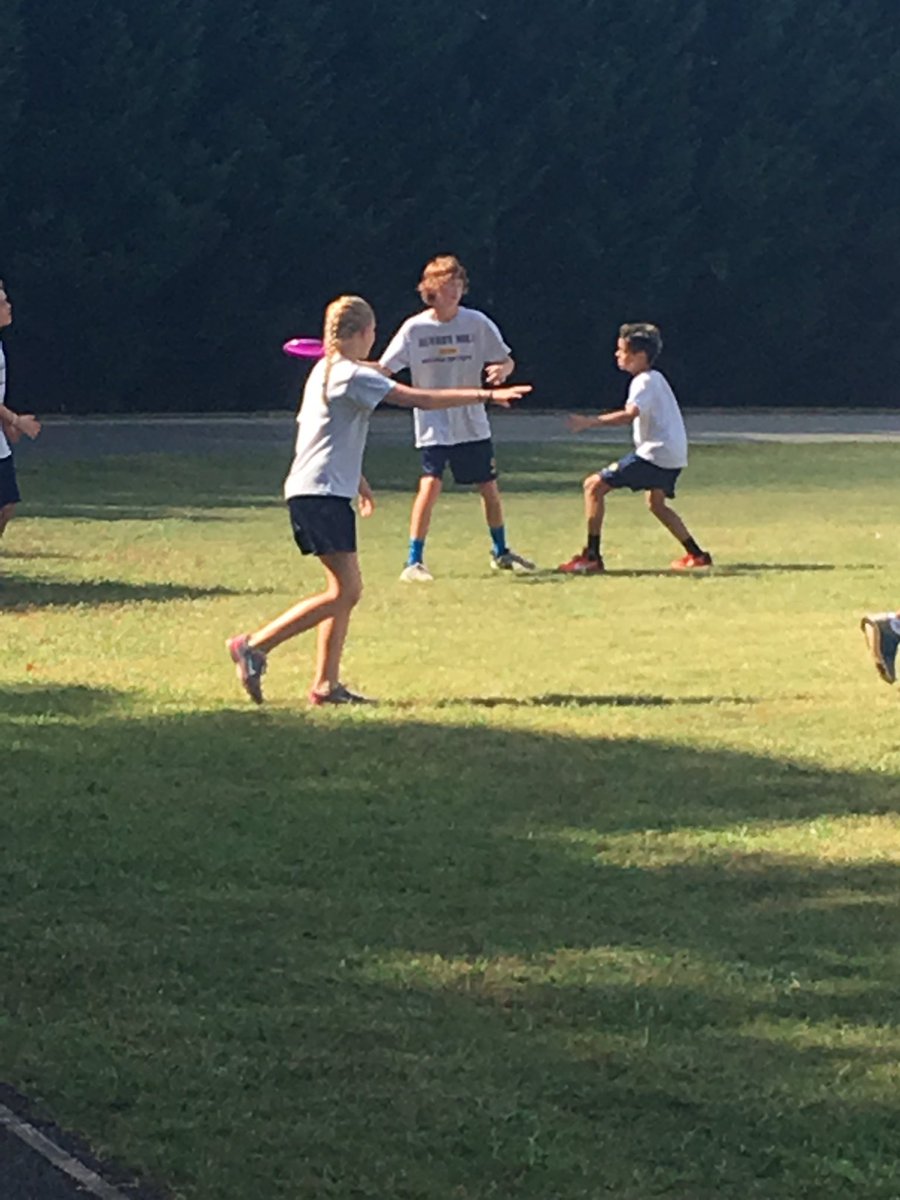 AMMSPE's tweet photo. It's a beautiful day for ultimate frisbee! Great catches! https://t.co/FkHjURI8pv