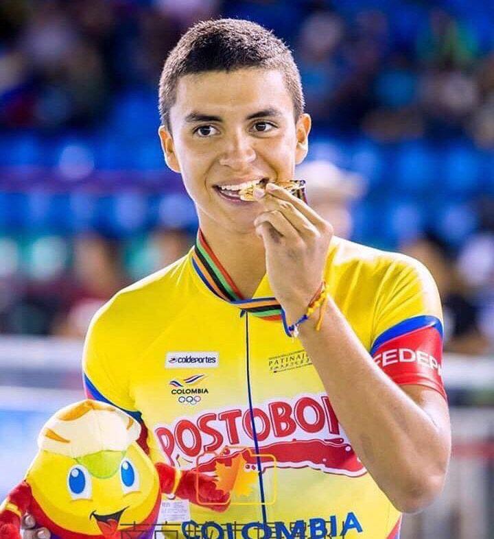 marcela_amayag's tweet photo. ¡Felicitaciones a Saúl Herreño por su segundo oro en el mundial de patinaje en China!  #OrgulloMetense https://t.co/bFWqoEGdfu