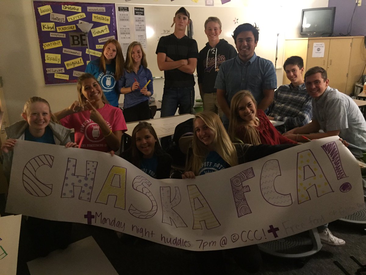 chaska_fca's tweet photo. FCA leaders working hard for the huddle in 5 days!!! First huddle 7pm @ ccc be there✝🤘🏼 https://t.co/QUhqlu8Qj0