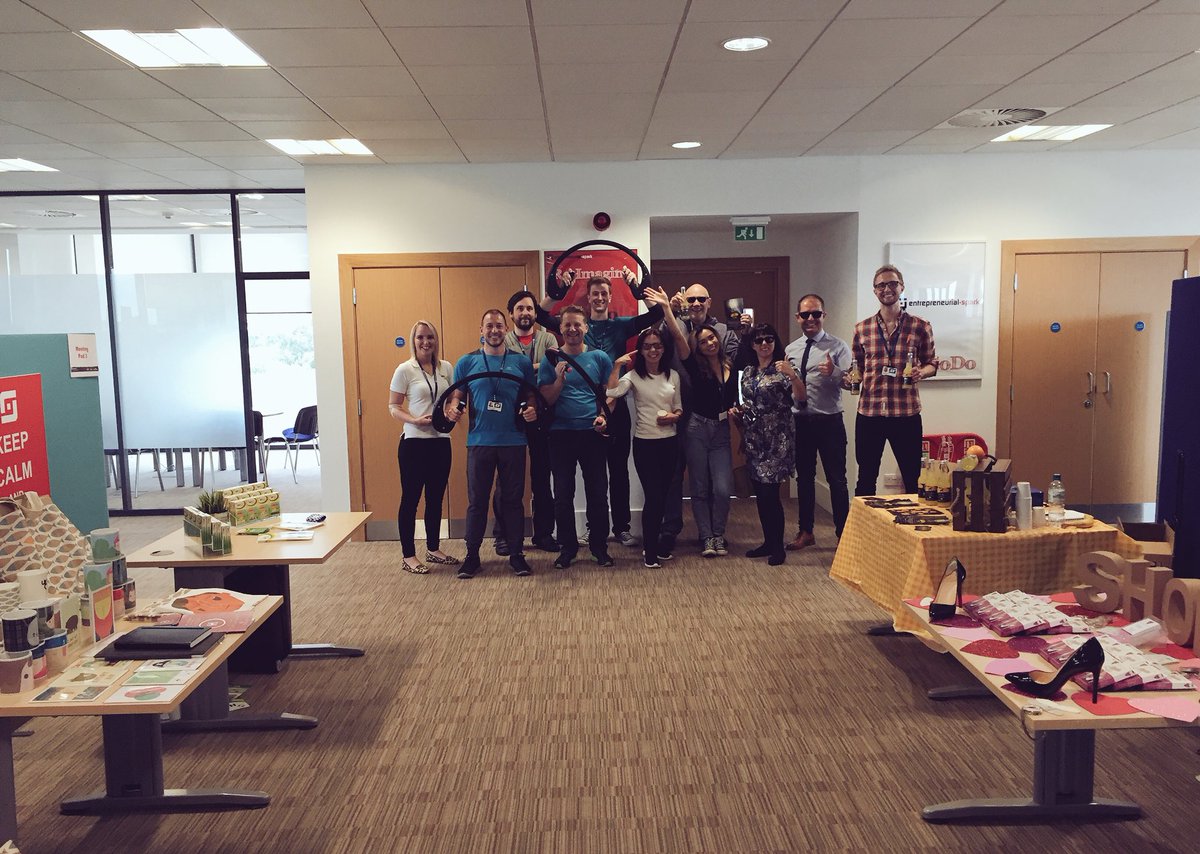 Our #Glasgow Chiclets are full of #GoDo showcasing their fantastic products ahead of tonight's #GoDoEventNight 💪🏻🕶👠