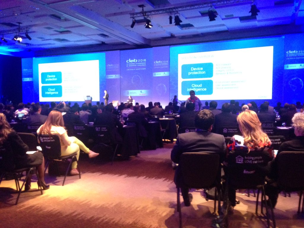 leo_alvarez_09's tweet photo. Por comenzar nuestra charla en Lima, Perú, en el #CLAB2016 sobre banca digital y canales de venta online https://t.co/XNRriaSoGg