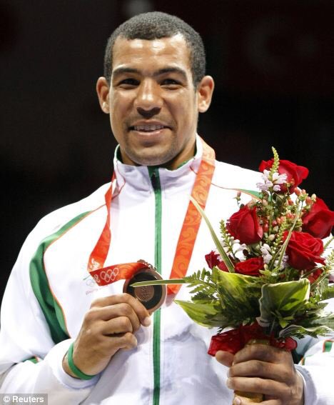 mickconlan11's tweet photo. RIP #DarrenSutherland 7 years gone today, what a fighter who will never be forgotten! #RIPDarren https://t.co/d5l15ZMMWm