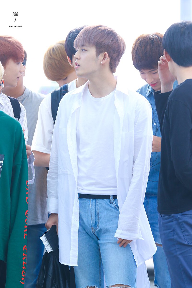 svtdays17's tweet photo. [HQ] 160909 #SEVENTEEN #세븐틴  #SCOUPS #에스쿱스 #승철 cr:Black Crush https://t.co/gCkuVxDT01