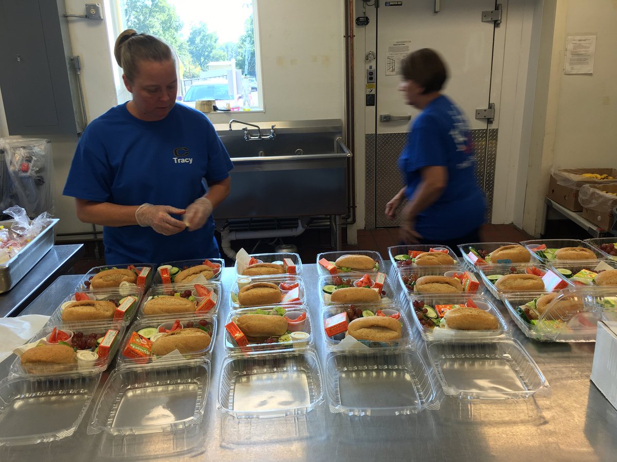 ccscafeteria's tweet photo. West Elementary preparing Grab-n-Go Turkey sub sandwiches for lunch with love! https://t.co/shxd8lklf9