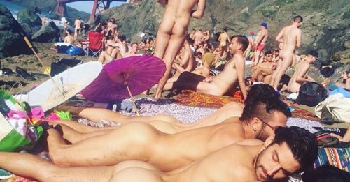 ramzi_fans's tweet photo. We think we've exceeded ourselves with this wks #AssWednesday treat!😍 Can u spot the familiar 🍑 in this #AssFest?!😉👅 https://t.co/hX6njYRMpv